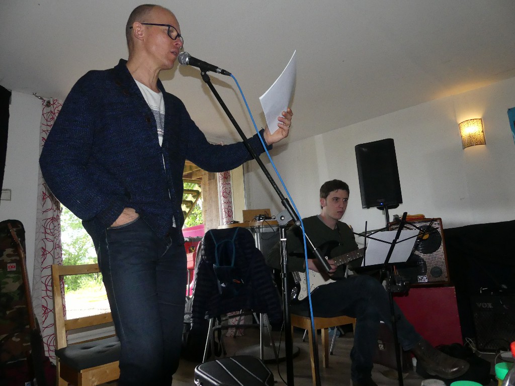 Poussons la chansonnette !!!